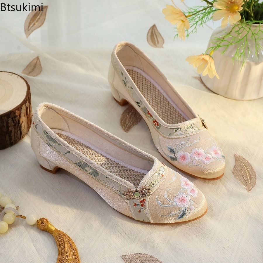 2026 New Women's Shoes Ethnic  - Embroidery Style ulasan dan harga